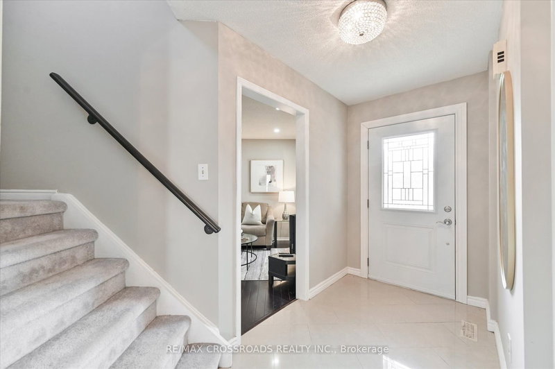 1632 Fairfield Cres, Pickering, L1V 6H1 | Image 3