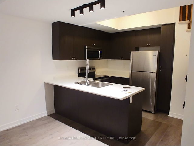 512 - 1555 Kingston Road