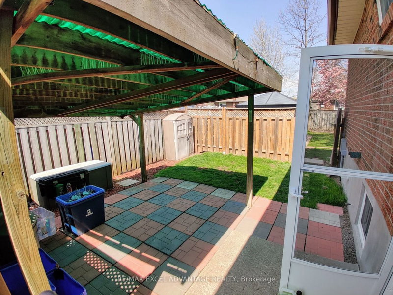 Main - 988 Ronlea Ave, Oshawa, L1H 2X6 | Image 3