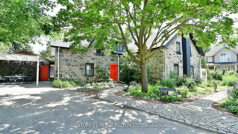 2319 Wildwood Cres, Pickering, L1X 2N1 | Image 2