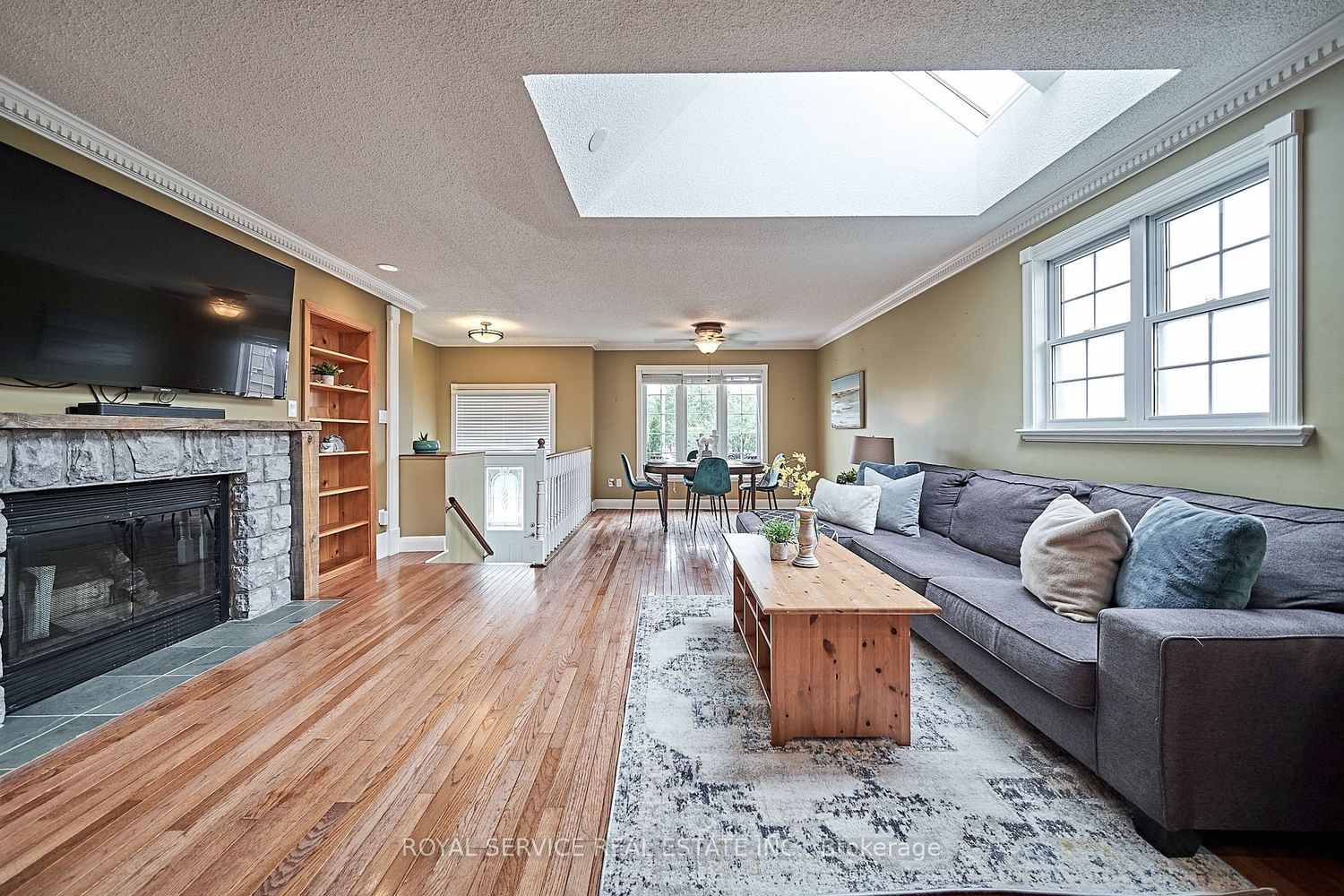 Listing Image 7