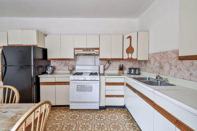 229 Gamble Ave, Toronto - East York image-0-2