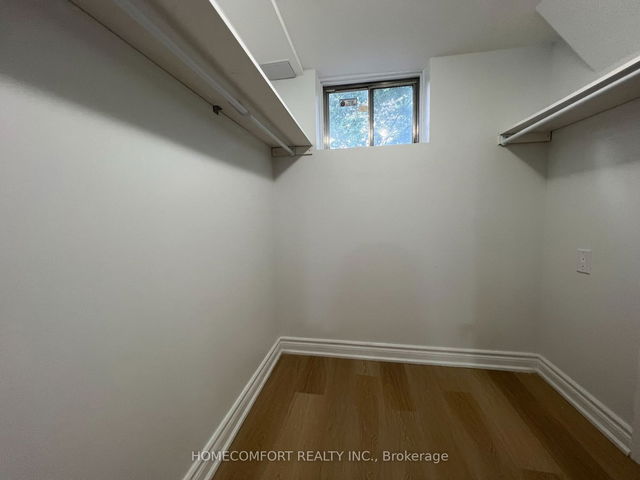 32 Eaglewing (basement) Court