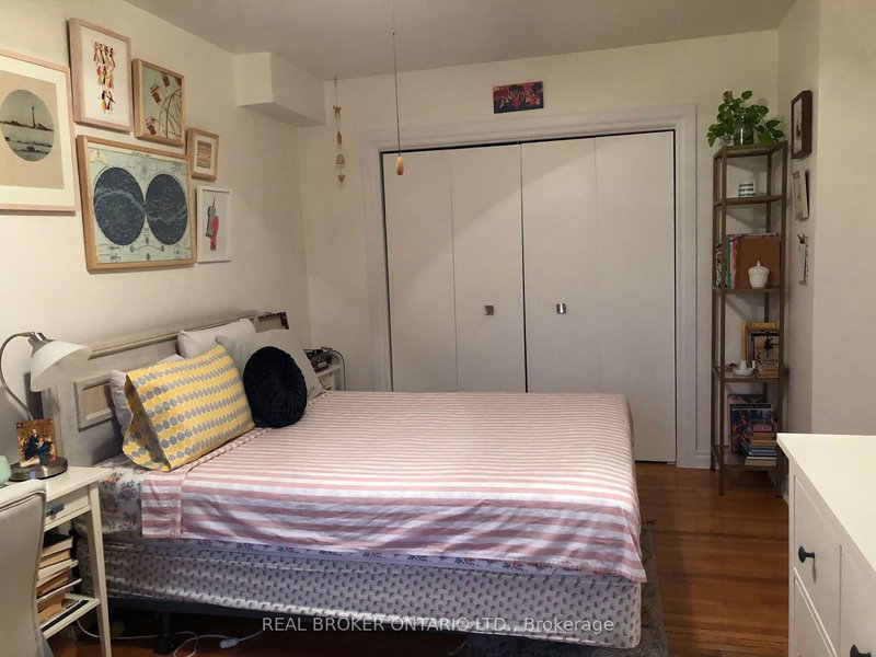 2 - 2844 Danforth Ave, Toronto, M4C 1M1 | Image 2