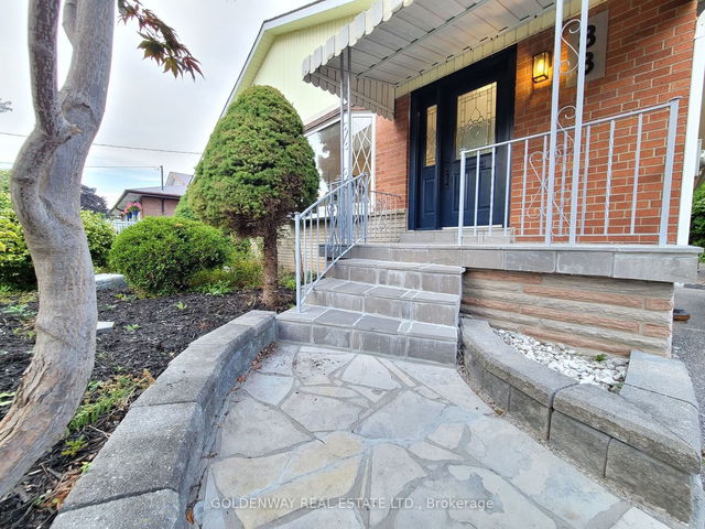 83 Rochman Boulevard