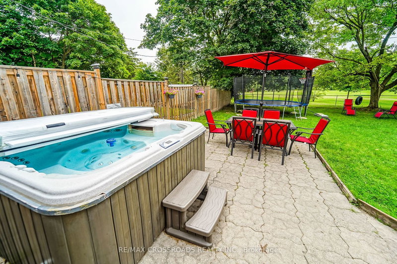 102 Kings Cres, Ajax, L1S 2M7 | Image 2