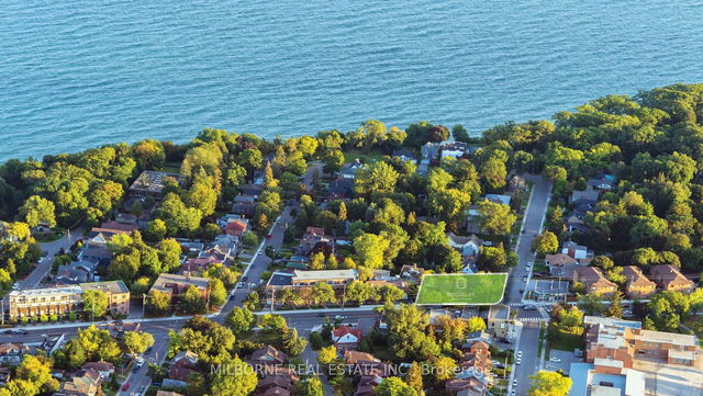 TH16 - 35 Birchcliff Avenue