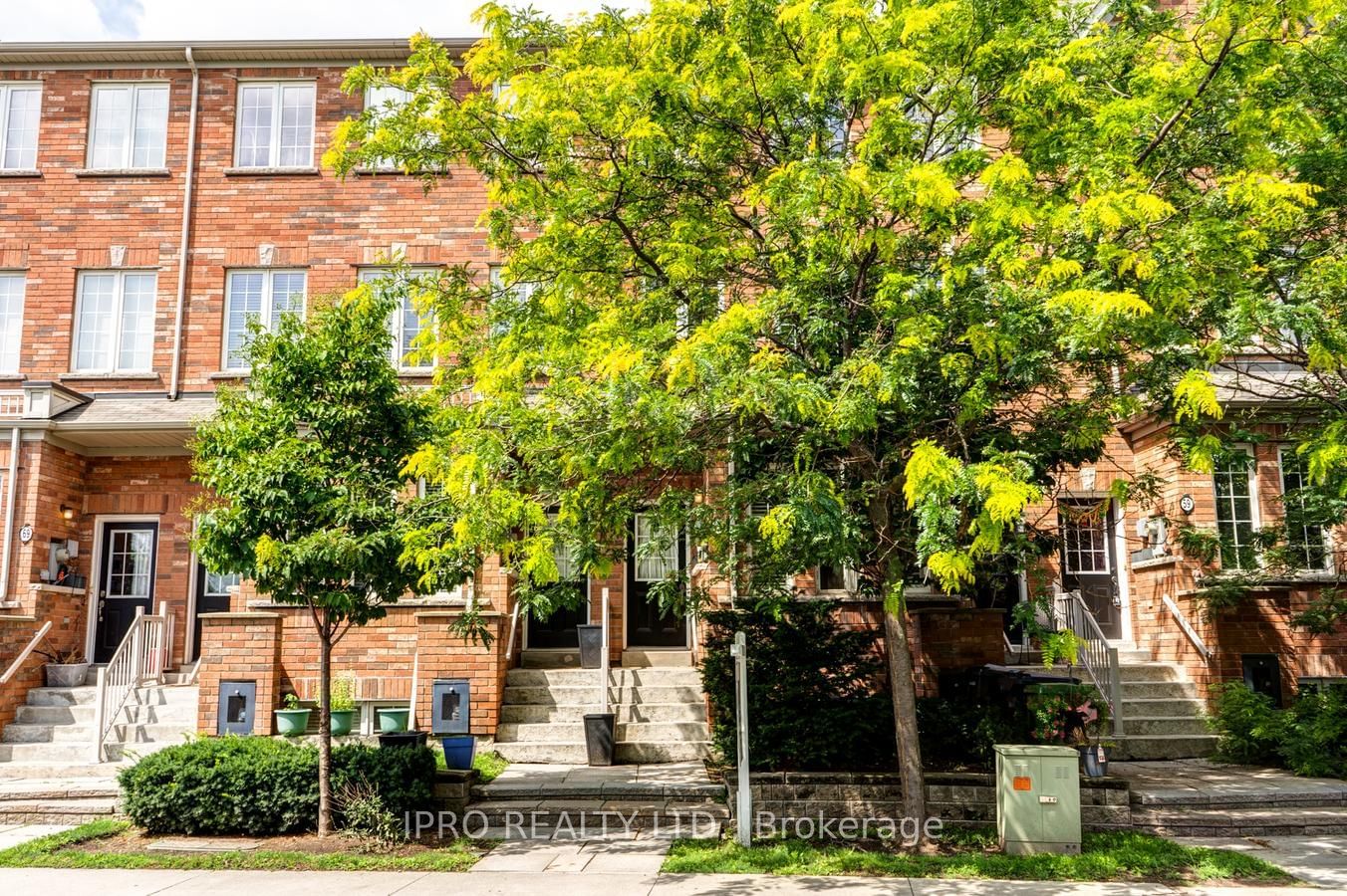 Townhouse sold at 63 Enroutes Street, Toronto, East End-Danforth, M4E 0A3 - MLS: E6760376