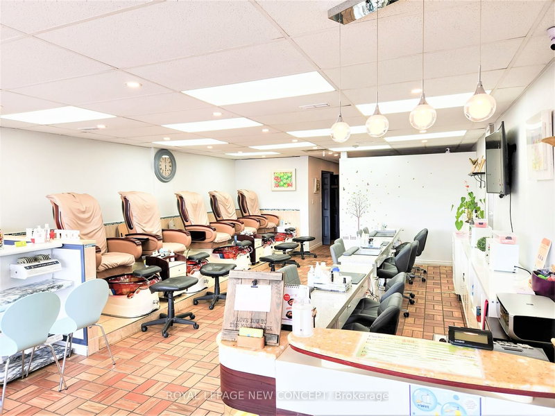 3A - 650 King St E, Oshawa, L1H 1G5 | Image 2