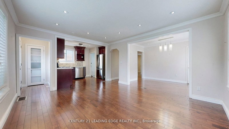 (Main) - 69 Ellington Dr, Toronto, M1R 3Y2 | Image 2