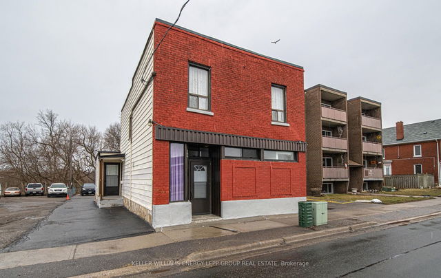 786 Simcoe Street