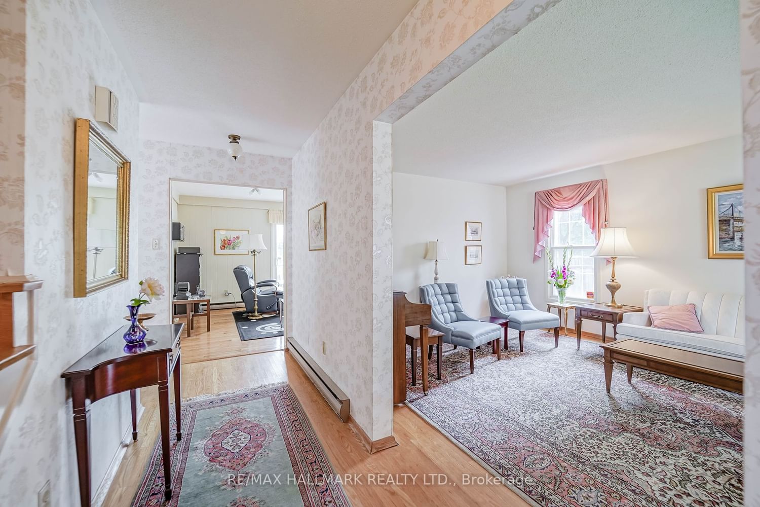 Listing Image 7