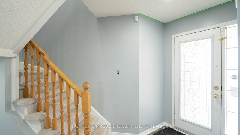 Upper - 62 Telegraph Dr, Whitby, L1P 1S3 | Image 2