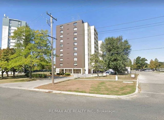 807 - 3420 Eglinton Avenue