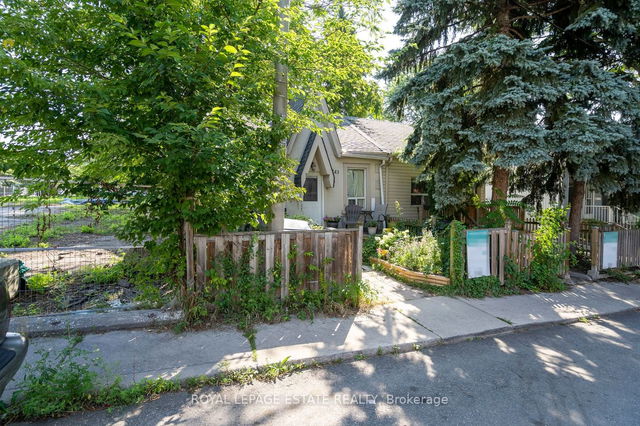 243 Munro Street