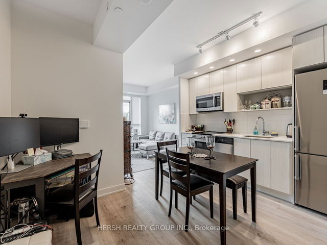 305 - 630 Greenwood Avenue