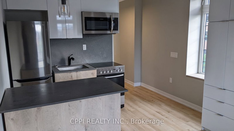 316 - 70 King St E, Oshawa, L1H 0A2 | Image 3