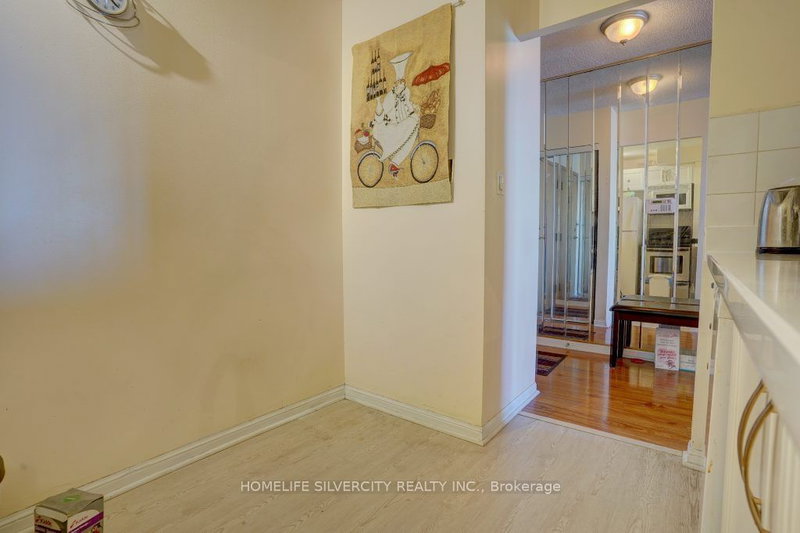 1617 - 88 Corporate Dr, Toronto, M1H 3G6 | Image 2