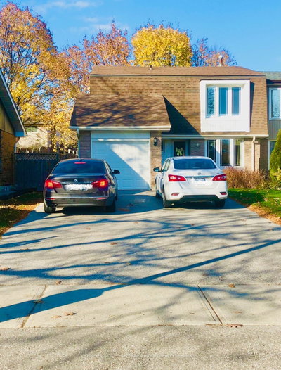Semi-Detached House leased at 718 Edgewood Road, Pickering, Ontario, L1V 2Z6 - Amberlea - MLS: E6785400