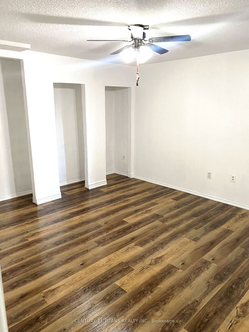 210 - 4064 Lawrence Ave E, Toronto, M1E 4V6 | Image 3