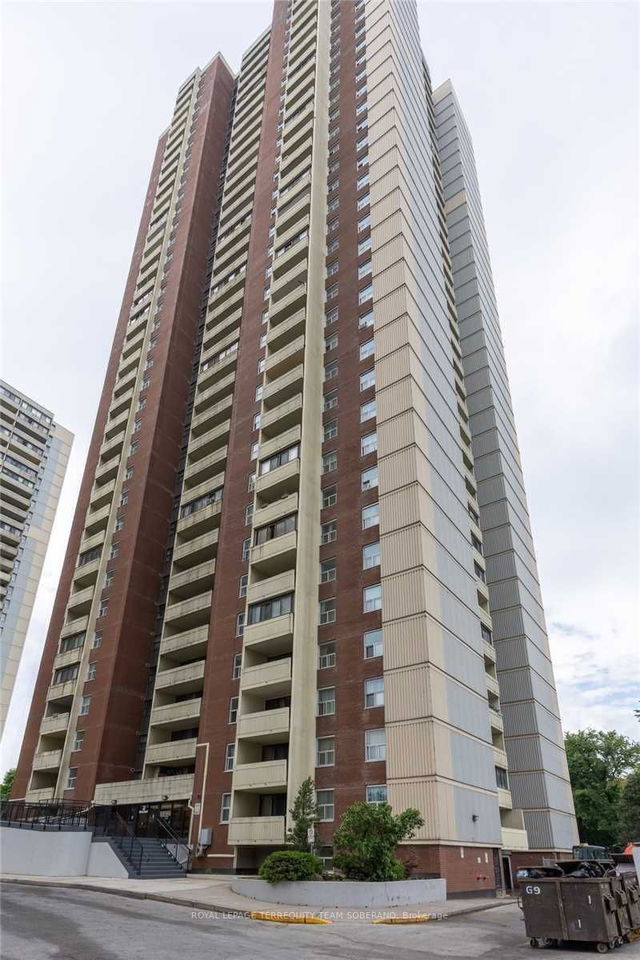 2106 - 3 Massey Square