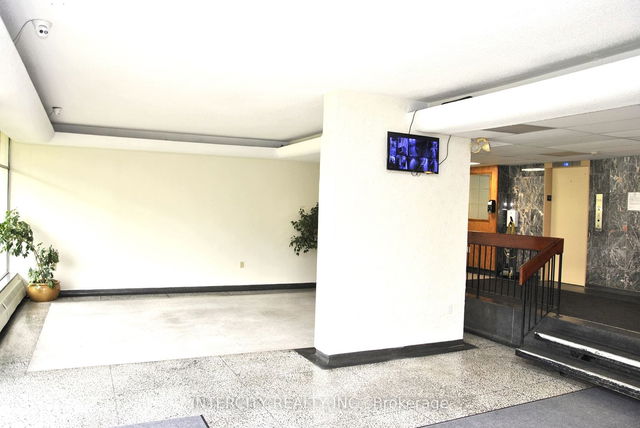 505 - 2245 Eglinton Avenue