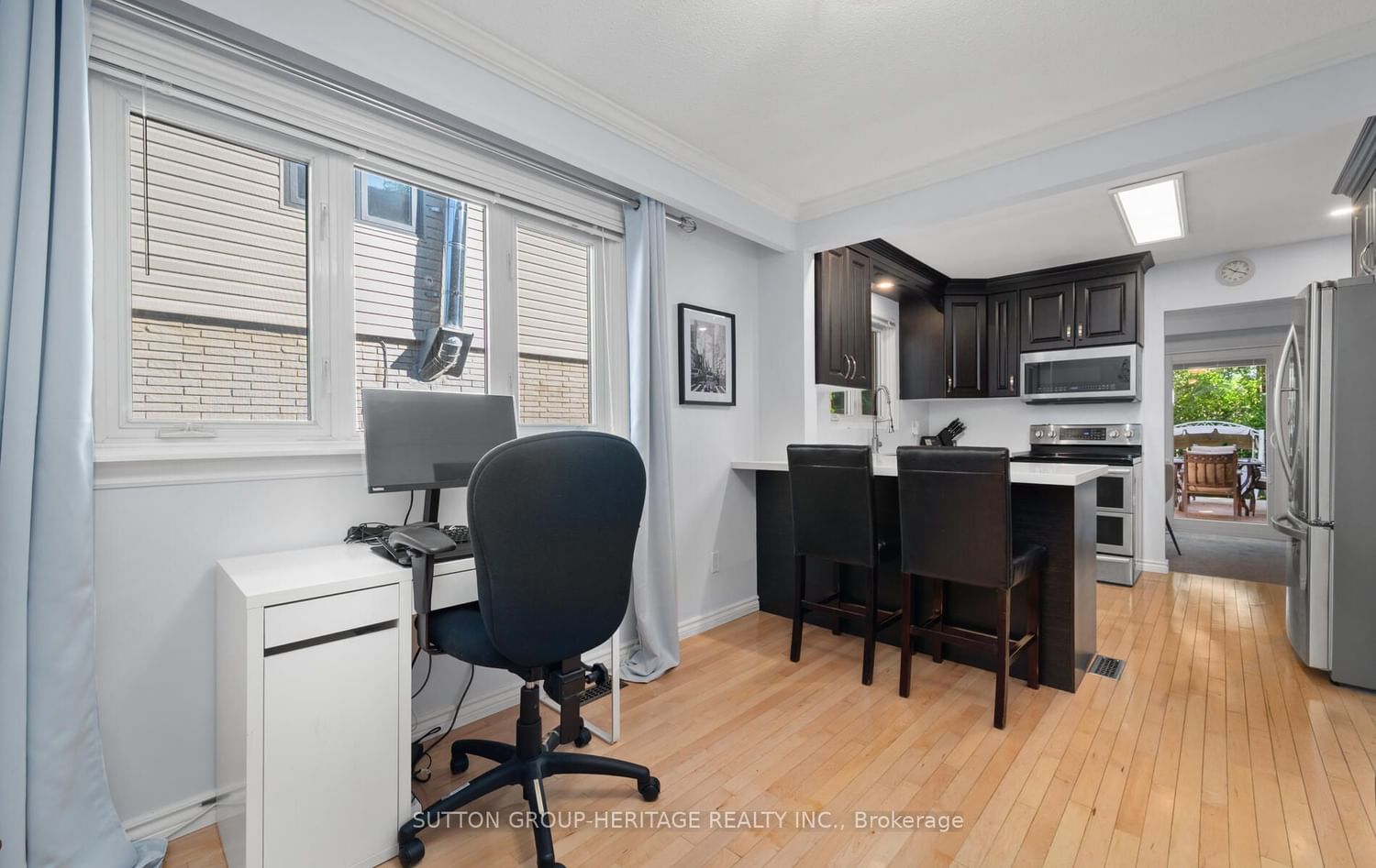 Listing Image 7