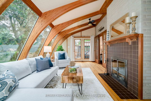 216 Guildwood Parkway