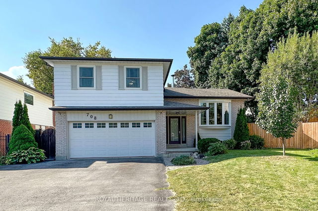 708 Aruba Crescent