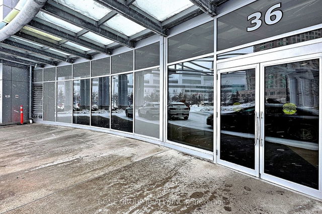 2311 - 36 LEE CENTRE Drive