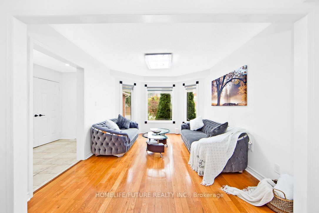 Listing Image 5