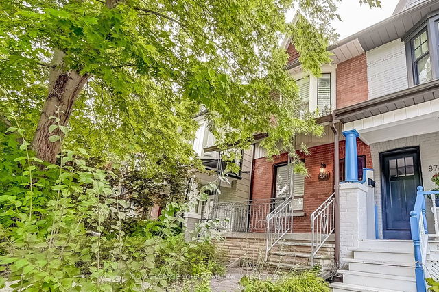 874 Carlaw Avenue