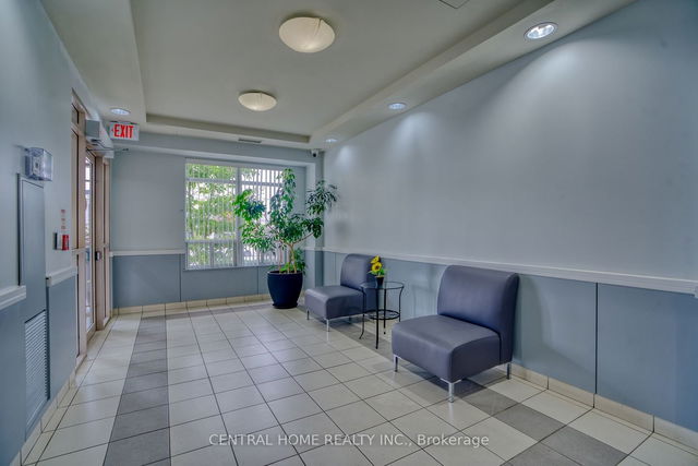 520 - 3650 Kingston Road