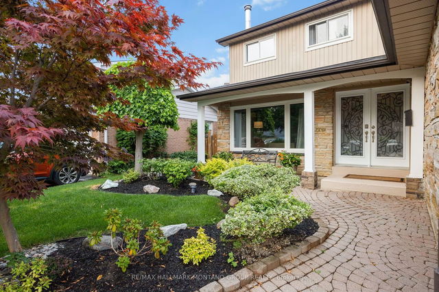 9 Slater Crescent
