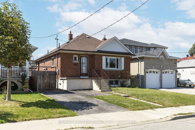 104 Commonwealth Avenue