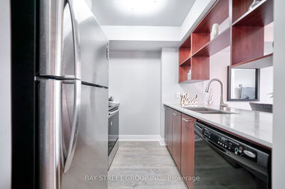 Unit 3422 — 135 Village Green Sq, Toronto - Agincourt South-Malvern West image-0-2