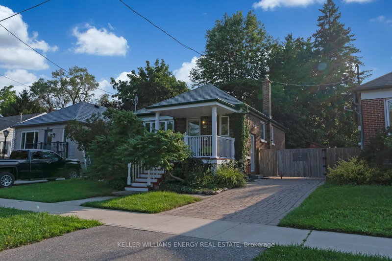 804 Byron St S, Whitby, L1N 4R8 | Image 2