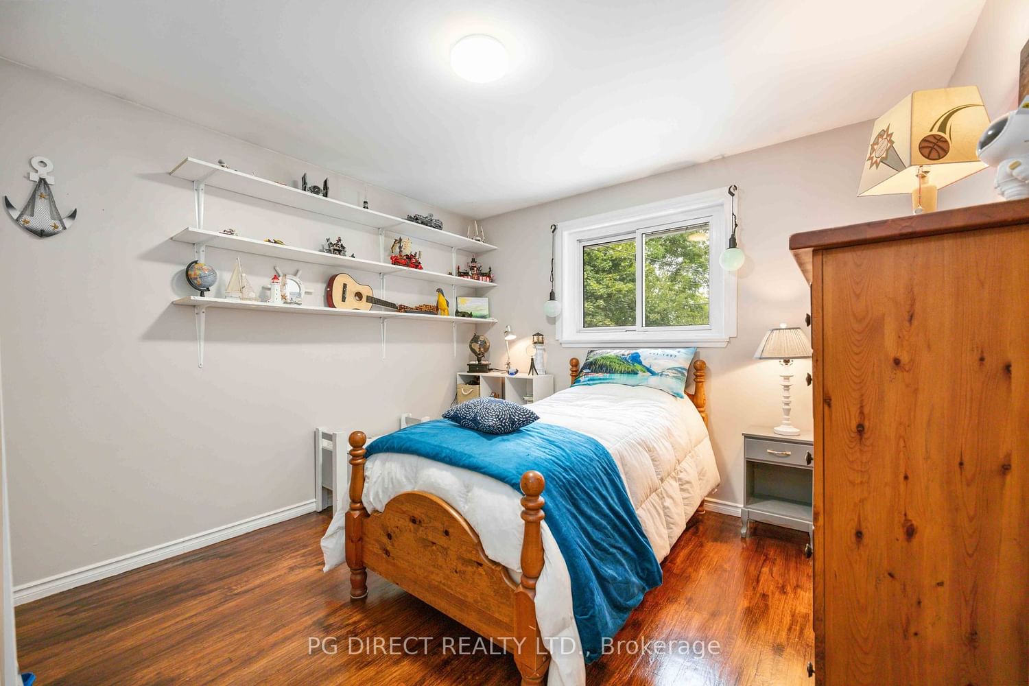 Listing Image 10