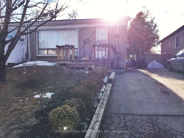 64 Huddleston Court