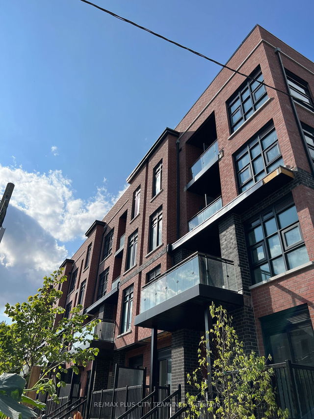 317 - 485 Logan Avenue