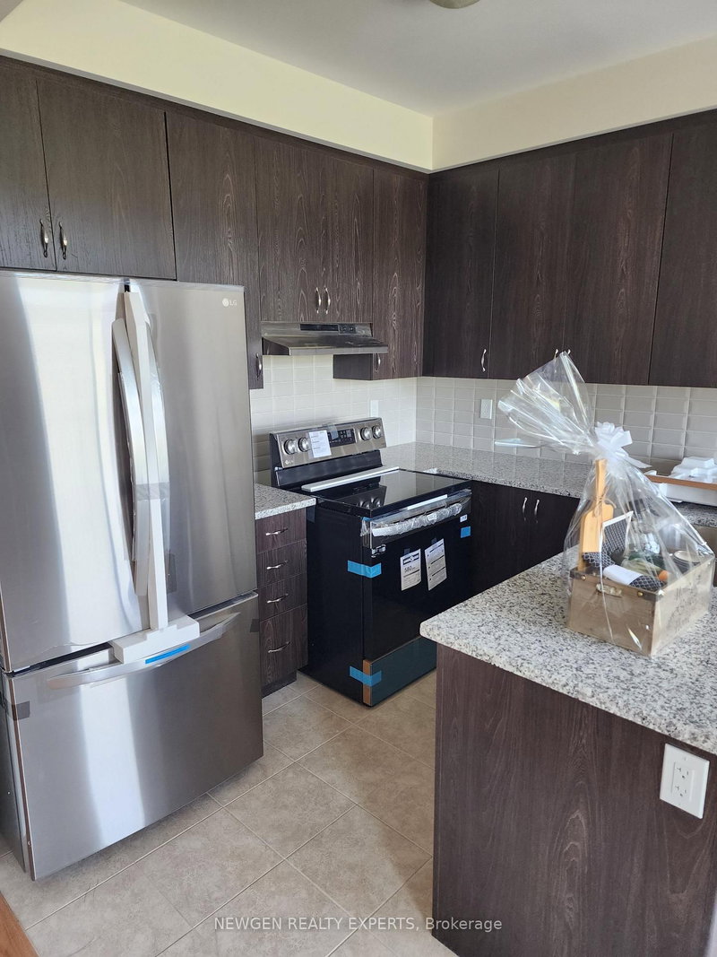 12 Cachia Lane, Ajax, L1T 0P8 | Image 2