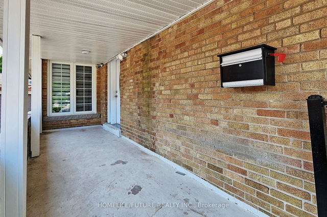 32 Wexford Boulevard