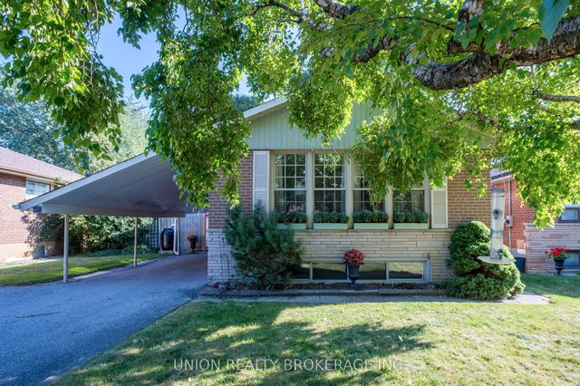 31 Packard Boulevard
