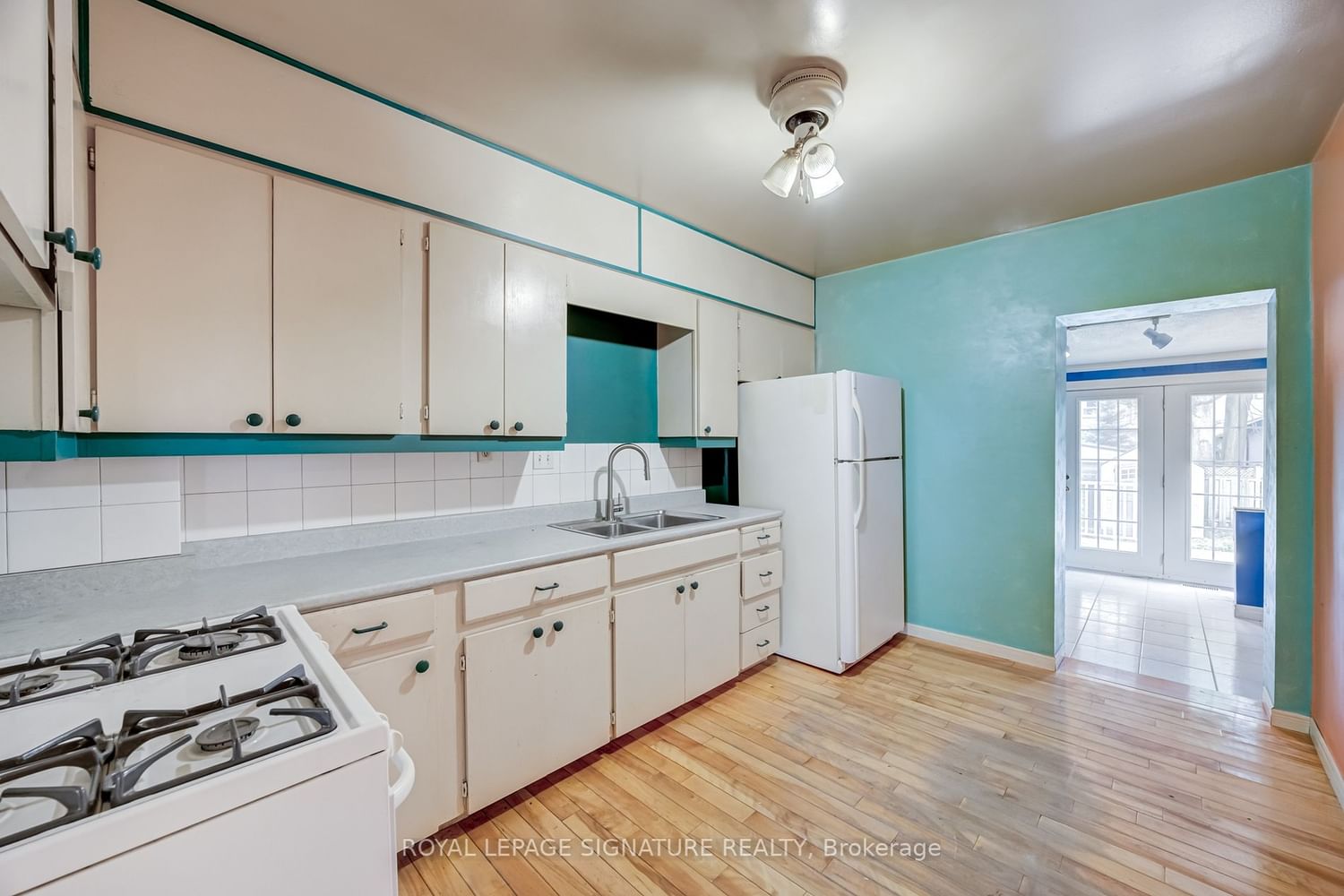 Listing Image 7
