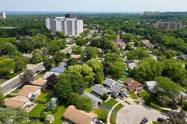 19 Gondola Crescent