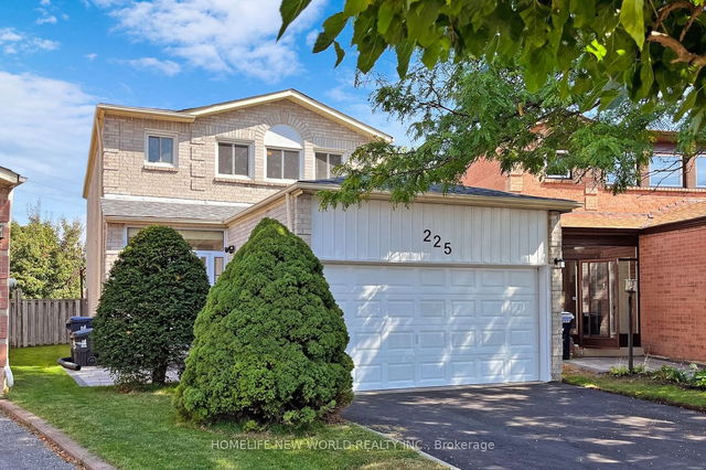 225 Roxanne Crescent