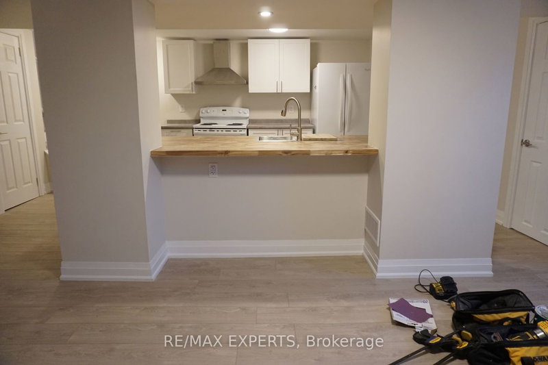 Lower - 77 Cromwell Ave, Oshawa, L1J 4T5 | Image 3