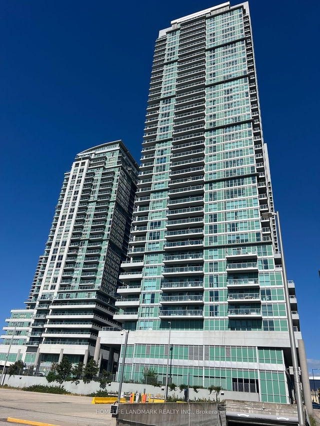 711 - 50 Town Centre Court