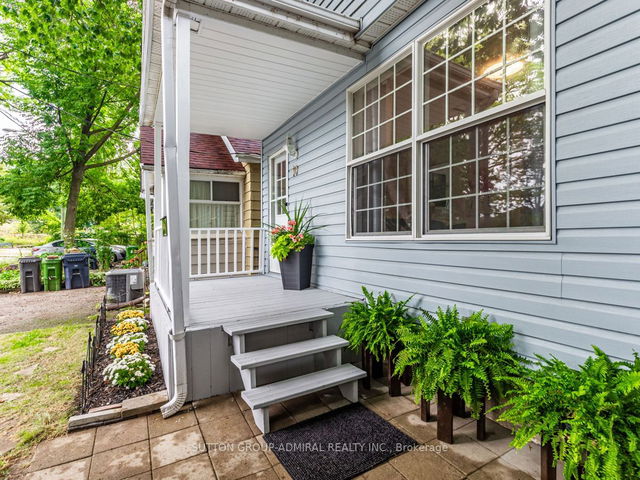 10 Kenworthy Avenue