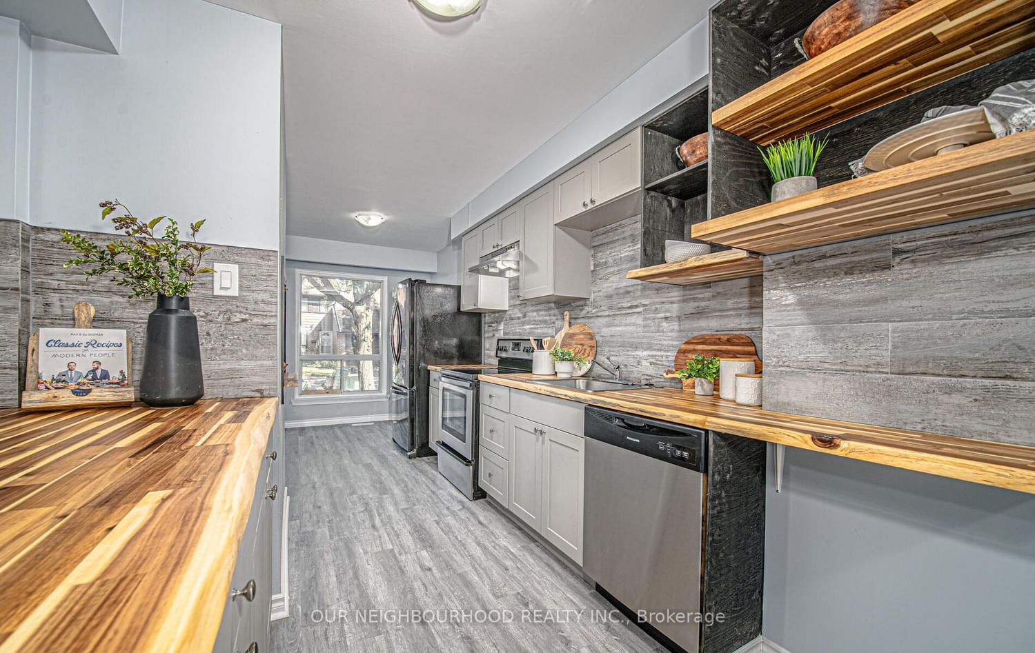 Listing Image 7
